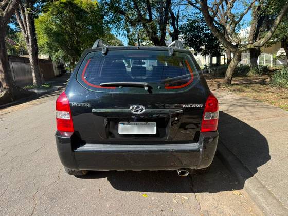 HYUNDAI TUCSON 2.0 MPFI GL 16V 142CV 2WD GASOLINA 4P AUTOMÁTICO